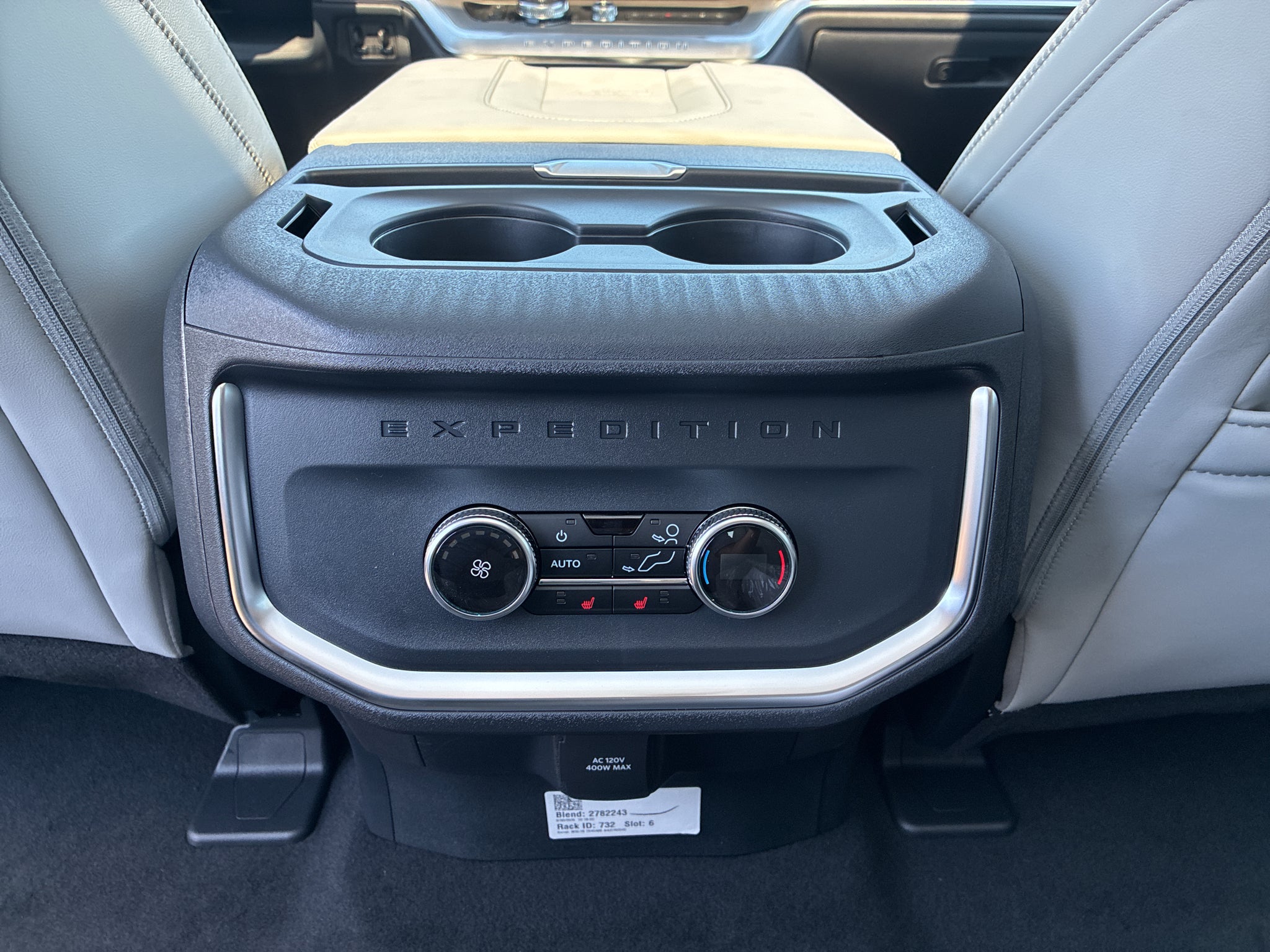 2027 Ford Expedition Platinum