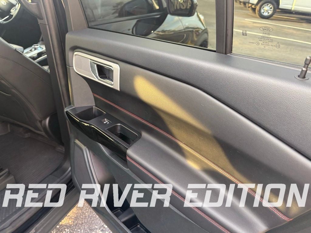 2024 Ford Explorer ST-Line
