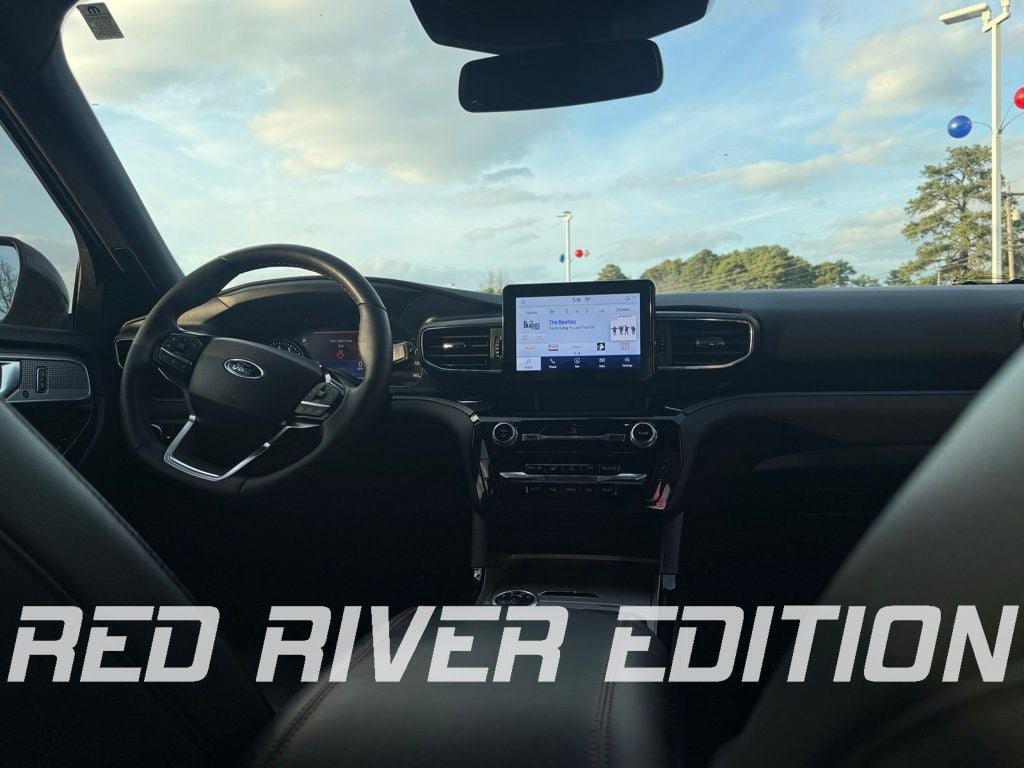 2024 Ford Explorer ST-Line