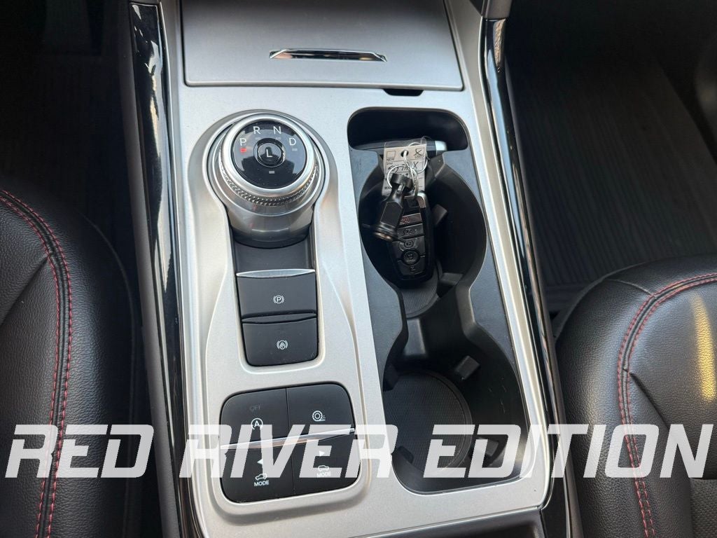 2024 Ford Explorer ST-Line