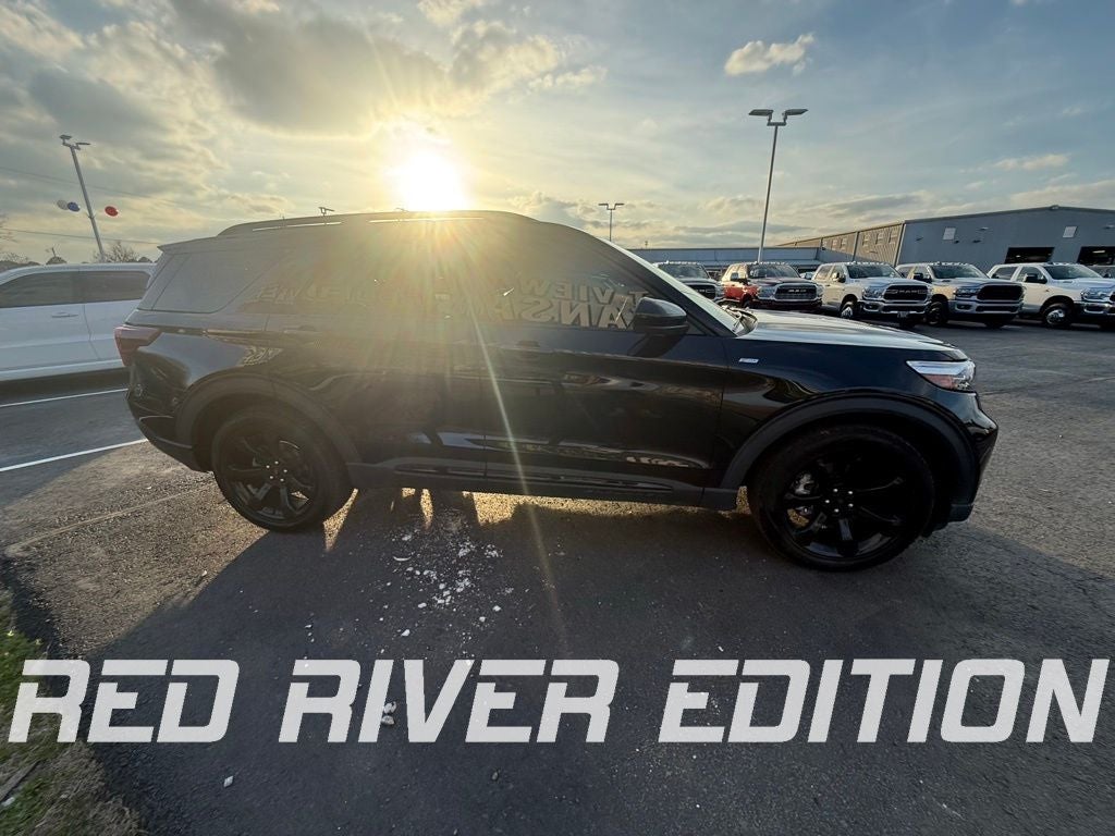 2024 Ford Explorer ST-Line