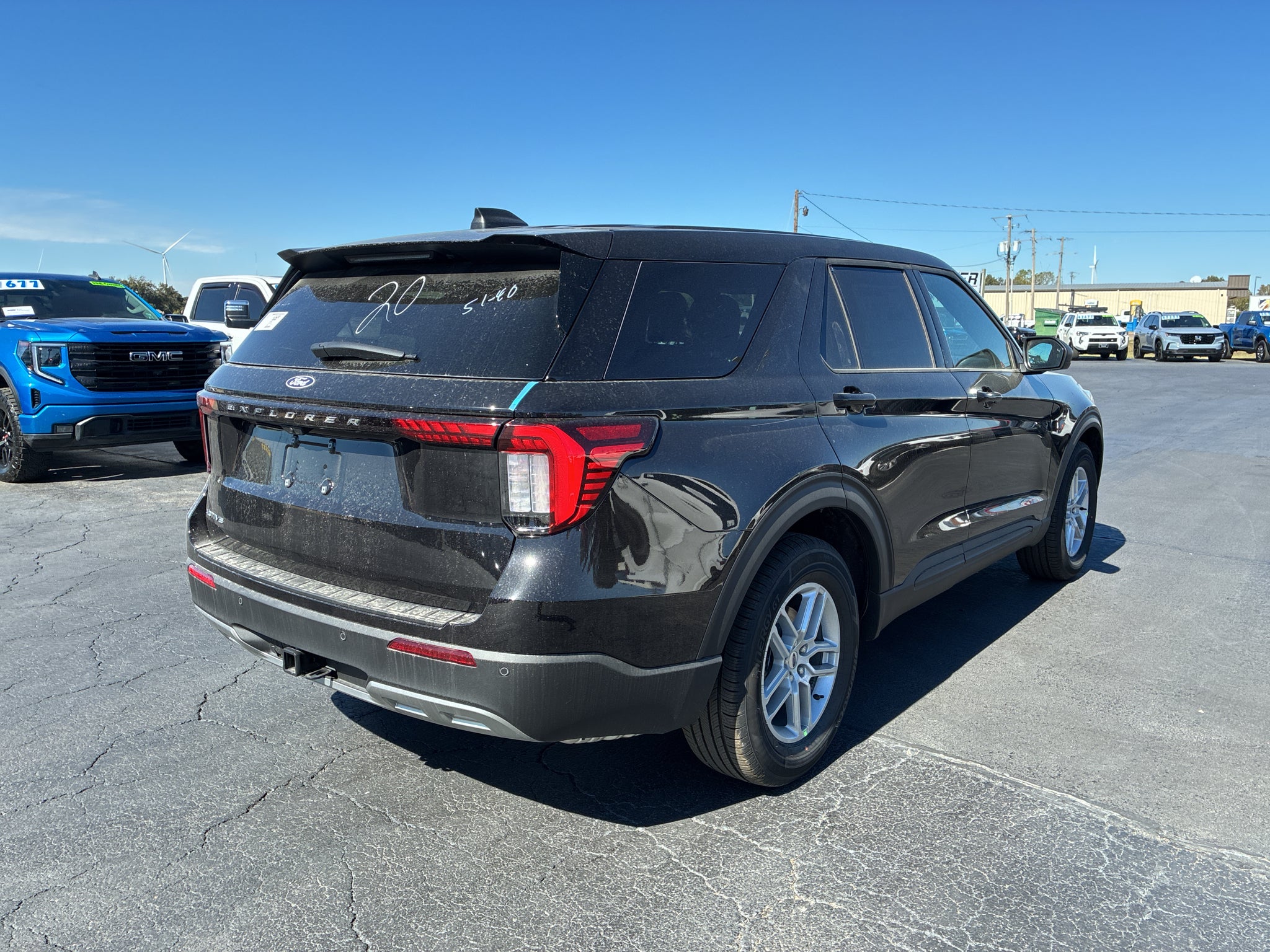 2027 Ford Explorer Active w/200A Pkg