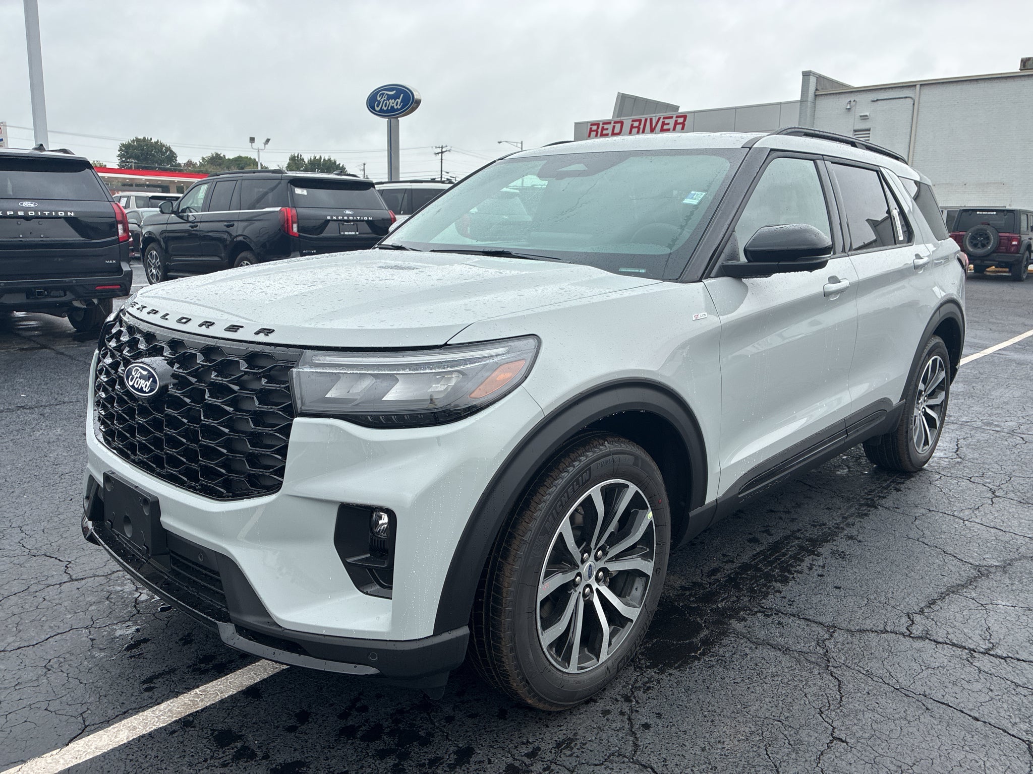 2027 Ford Explorer ST-LINE