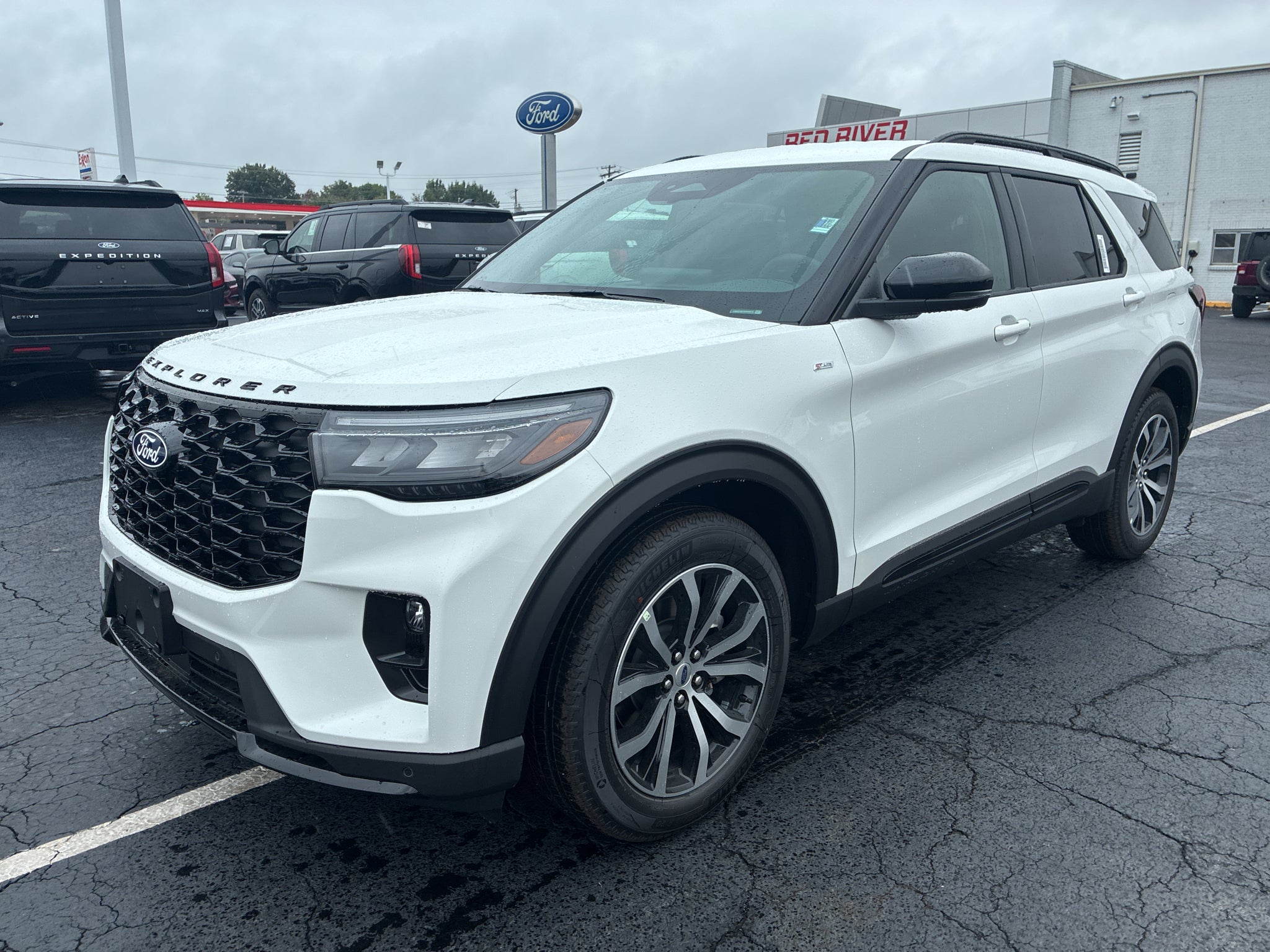 2027 Ford Explorer ST-LINE