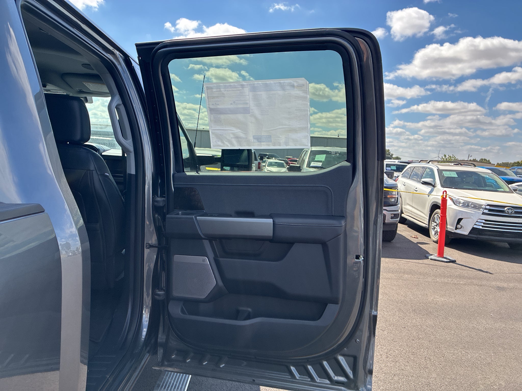 2026 Ford F-350 LARIAT
