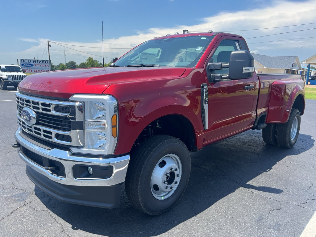 2026 Ford F-350 XLT