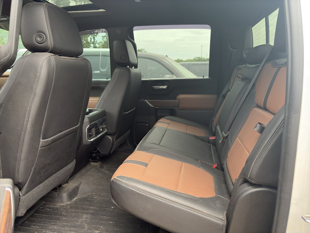 2022 Chevrolet Silverado High Country