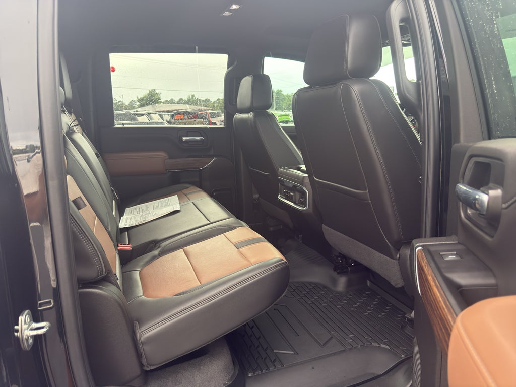 2022 Chevrolet Silverado High Country