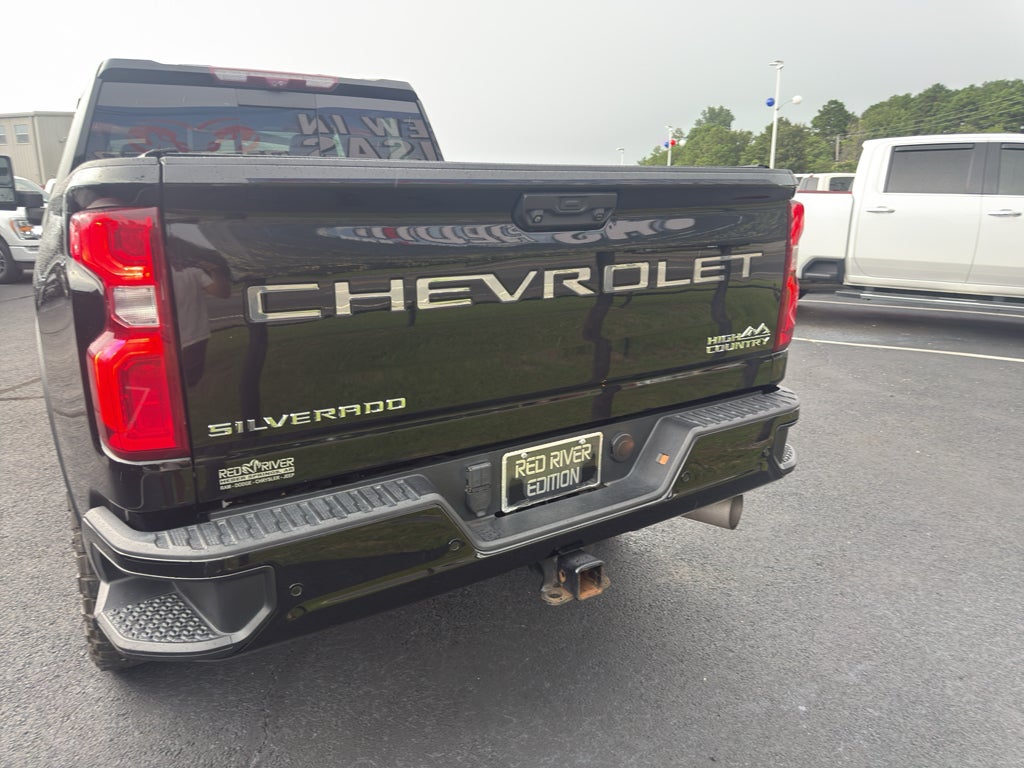 2022 Chevrolet Silverado High Country