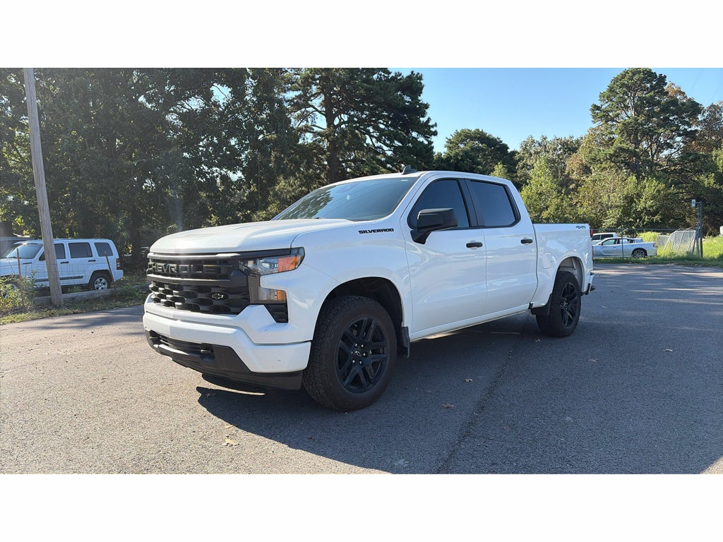 2024 Chevrolet Silverado Custom