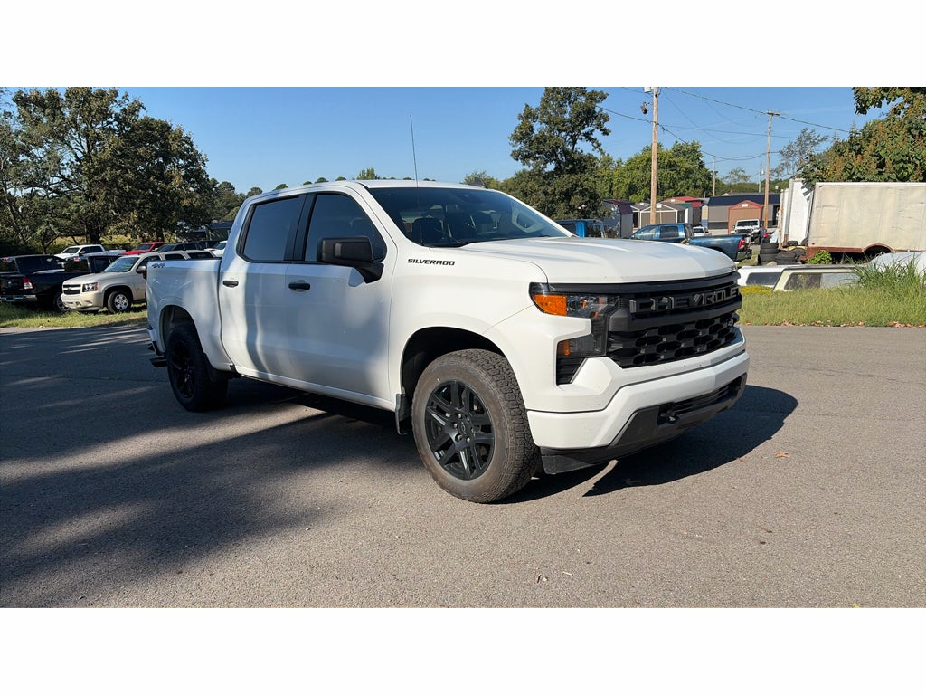 2024 Chevrolet Silverado Custom