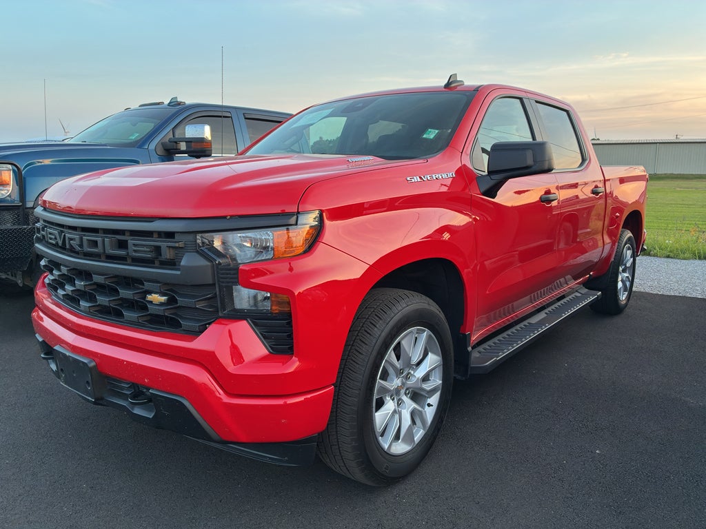 2025 Chevrolet Silverado Custom