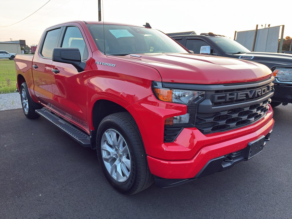 2025 Chevrolet Silverado Custom