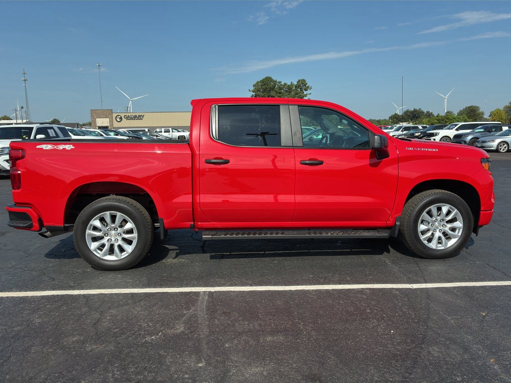 2025 Chevrolet Silverado Custom