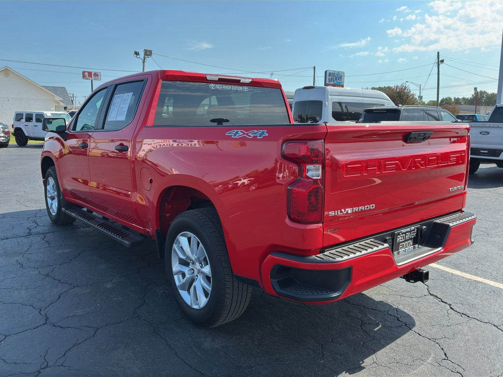 2025 Chevrolet Silverado Custom