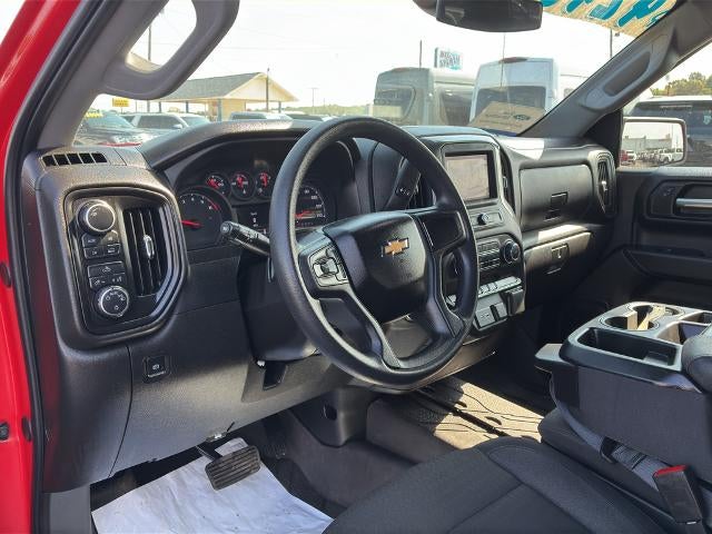 2025 Chevrolet Silverado Custom