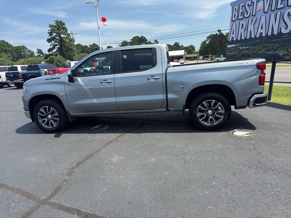 2023 Chevrolet Silverado LT
