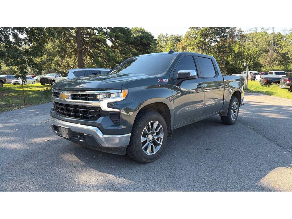 2025 Chevrolet Silverado LT