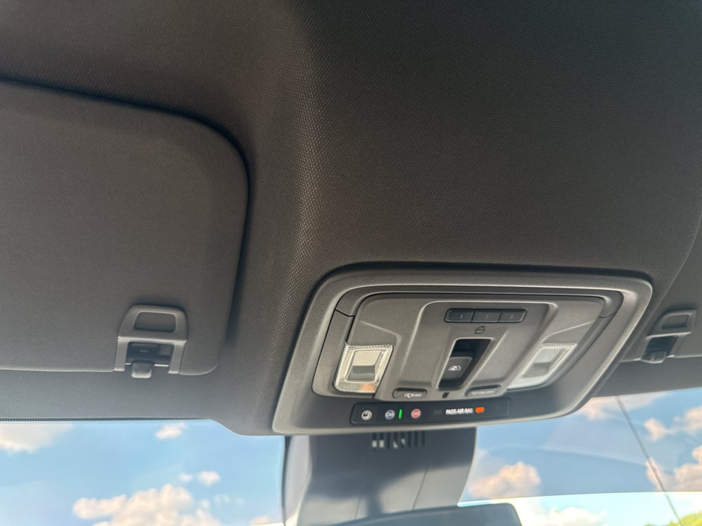 2025 Chevrolet Silverado LT