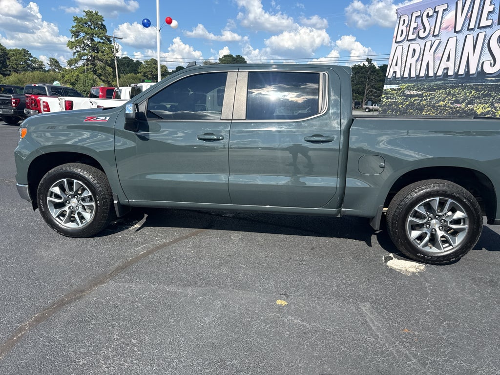 2025 Chevrolet Silverado LT