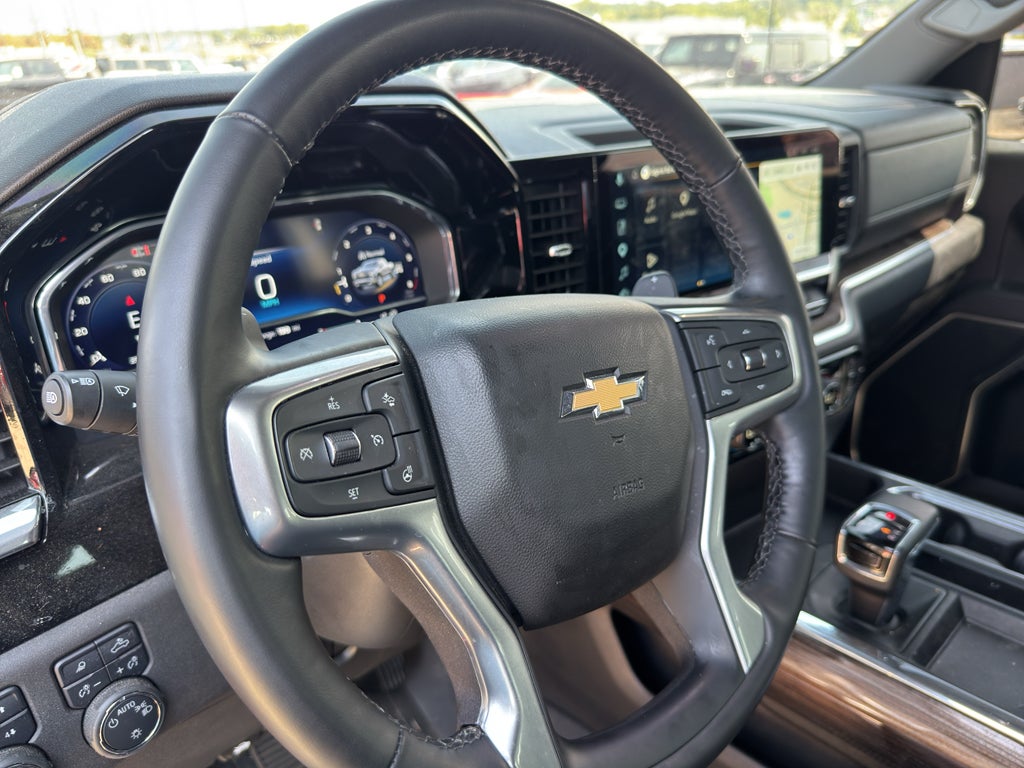 2025 Chevrolet Silverado LT