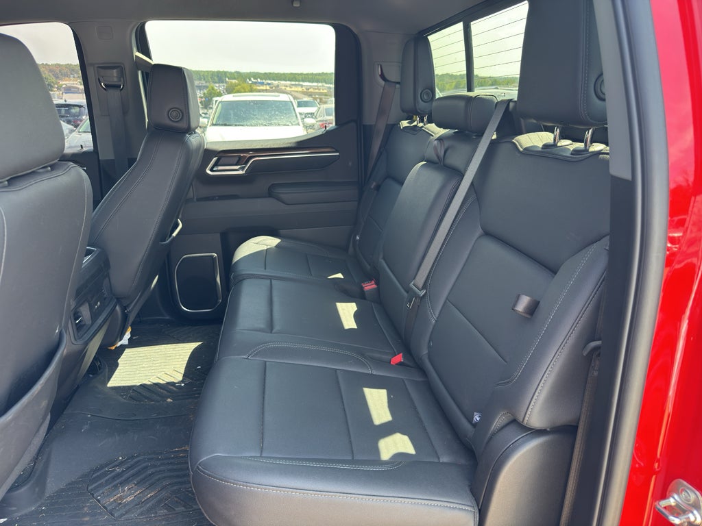 2025 Chevrolet Silverado LT