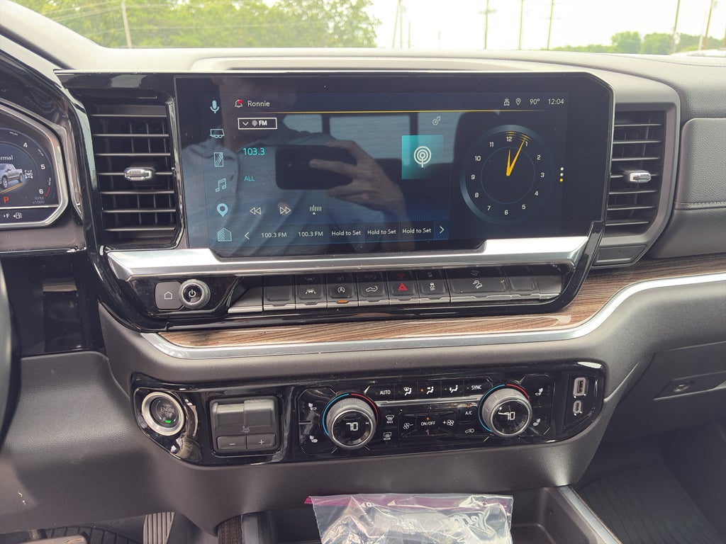 2025 Chevrolet Silverado RST