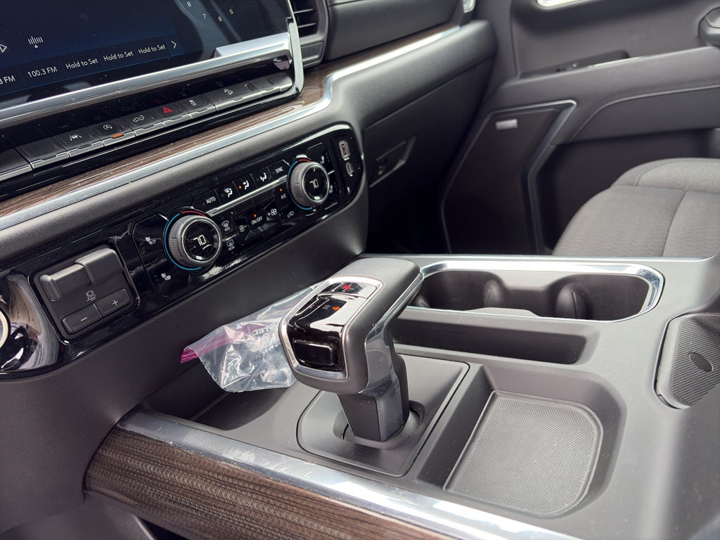 2025 Chevrolet Silverado RST