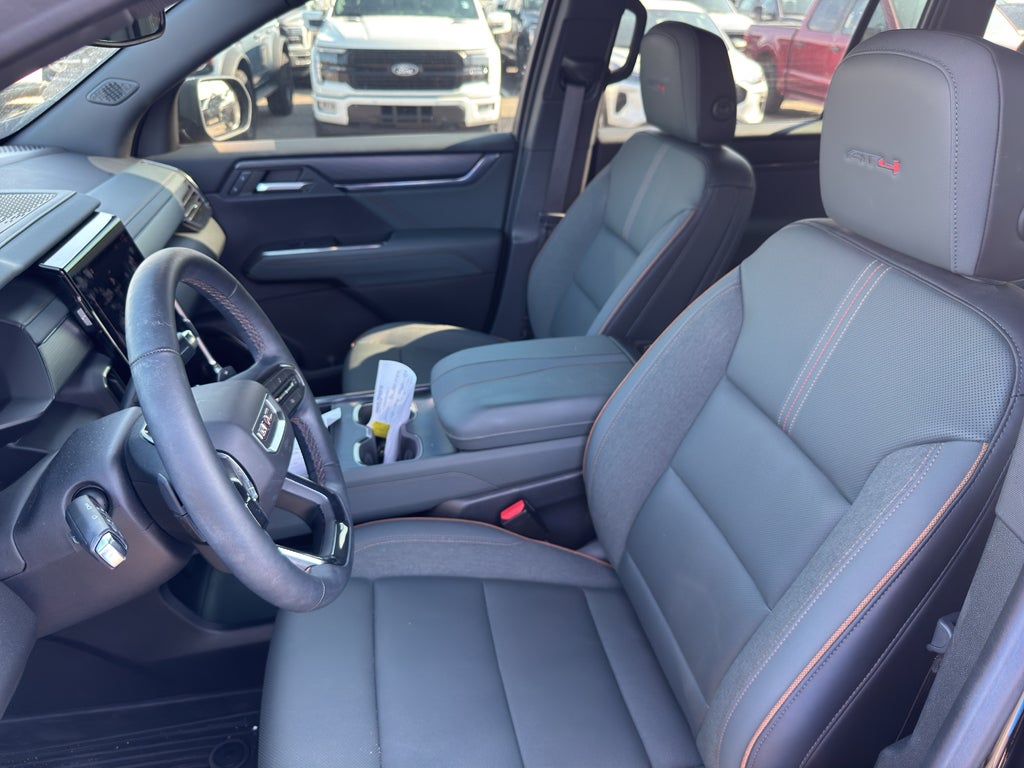 2024 GMC Acadia AWD AT4