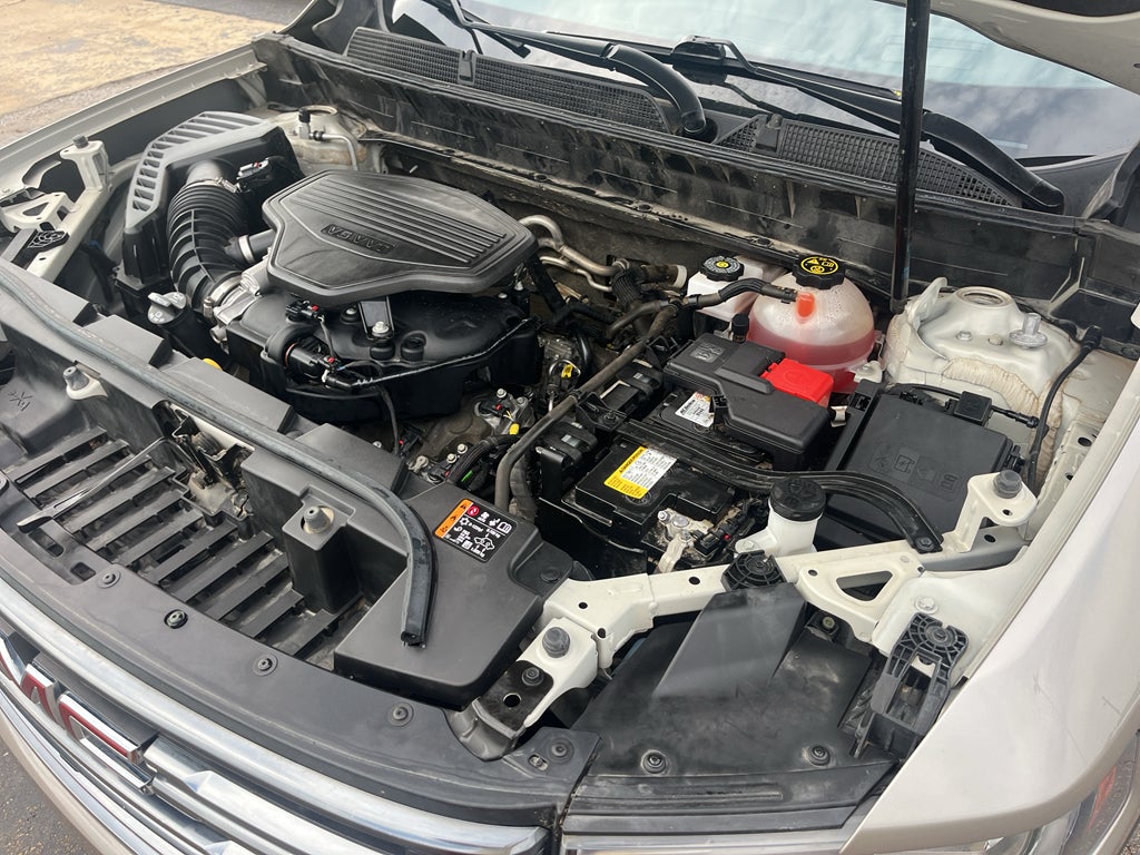 2022 GMC Acadia AT4