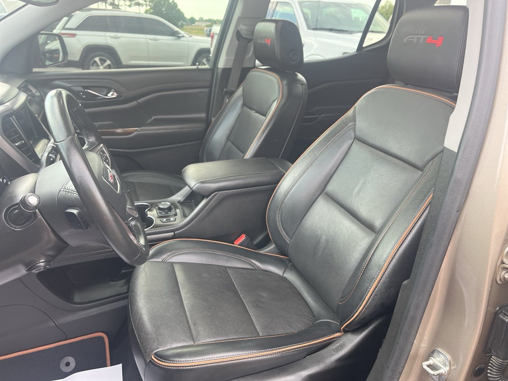 2022 GMC Acadia AT4
