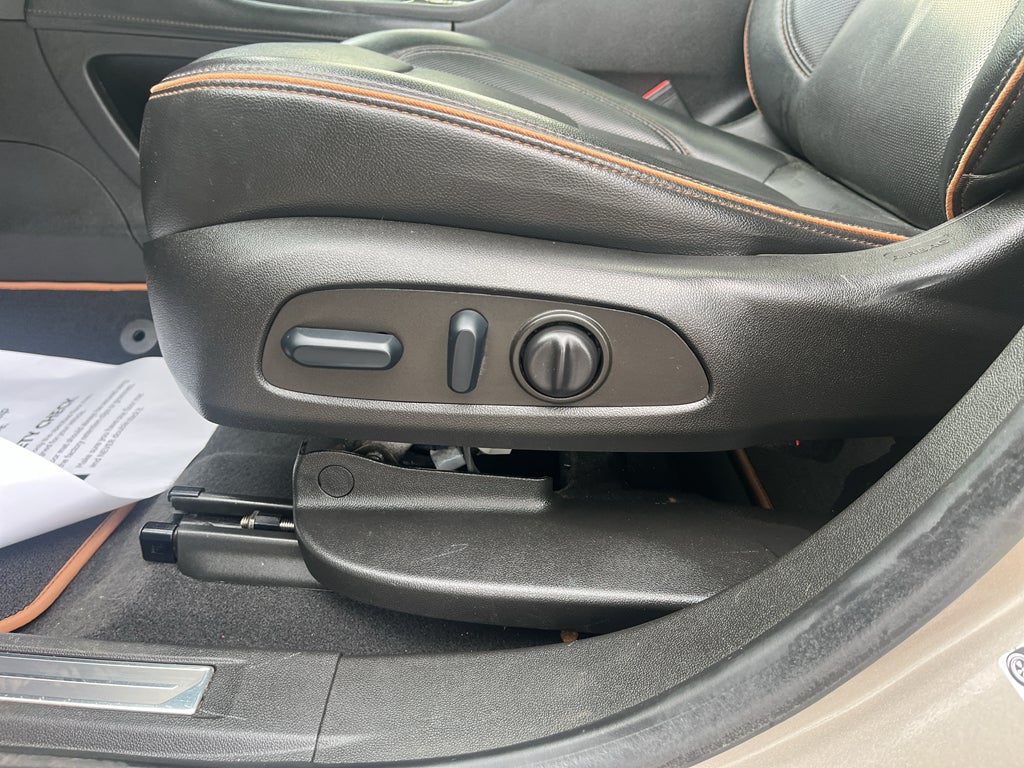 2022 GMC Acadia AT4