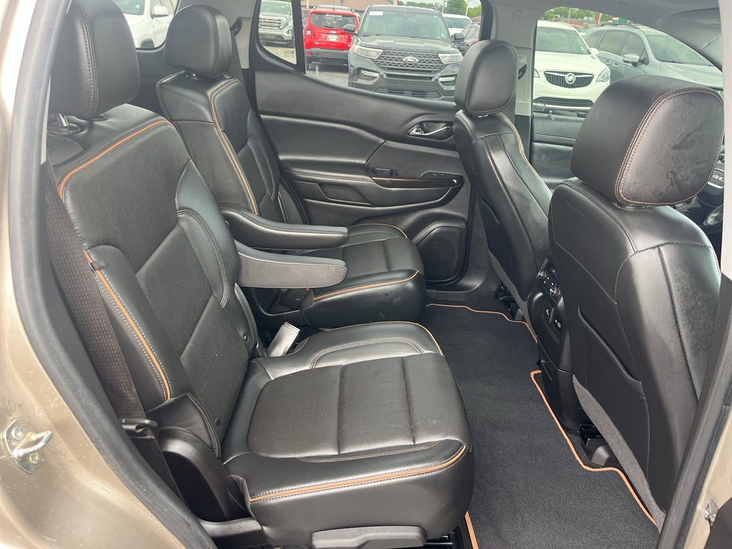 2022 GMC Acadia AT4