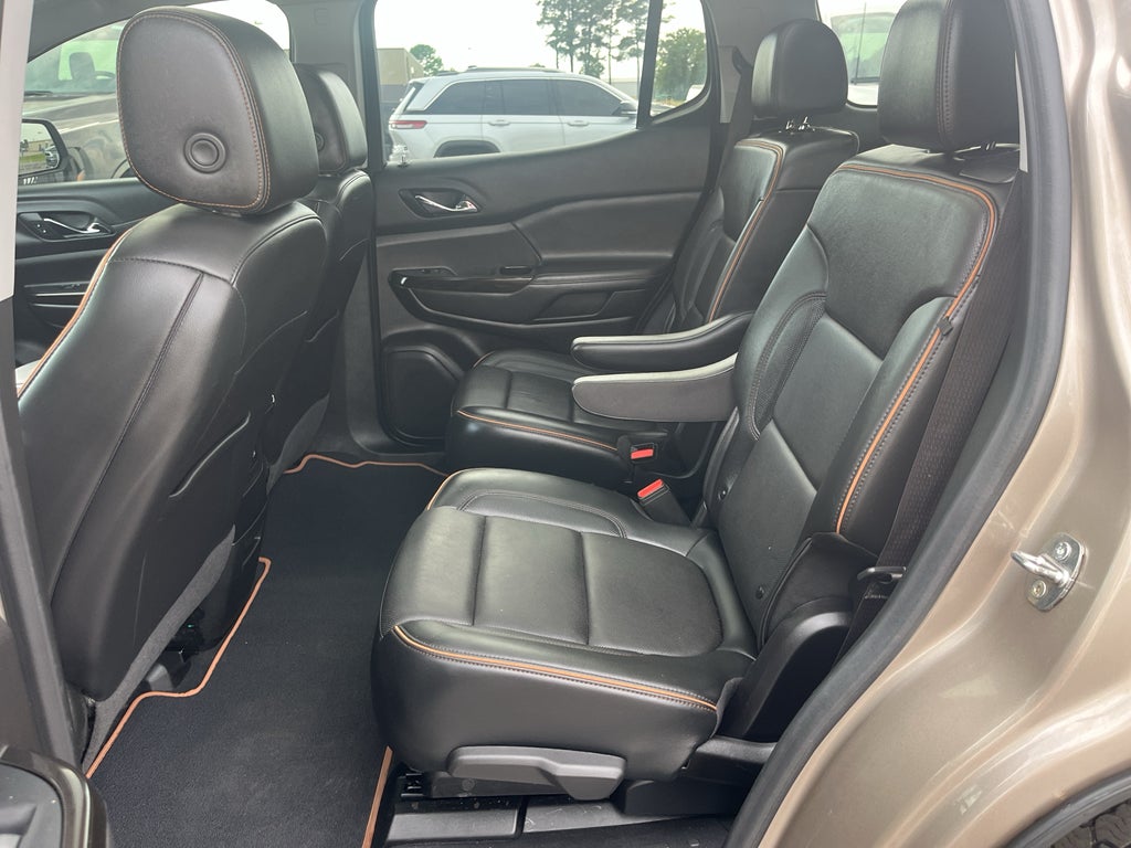 2022 GMC Acadia AT4