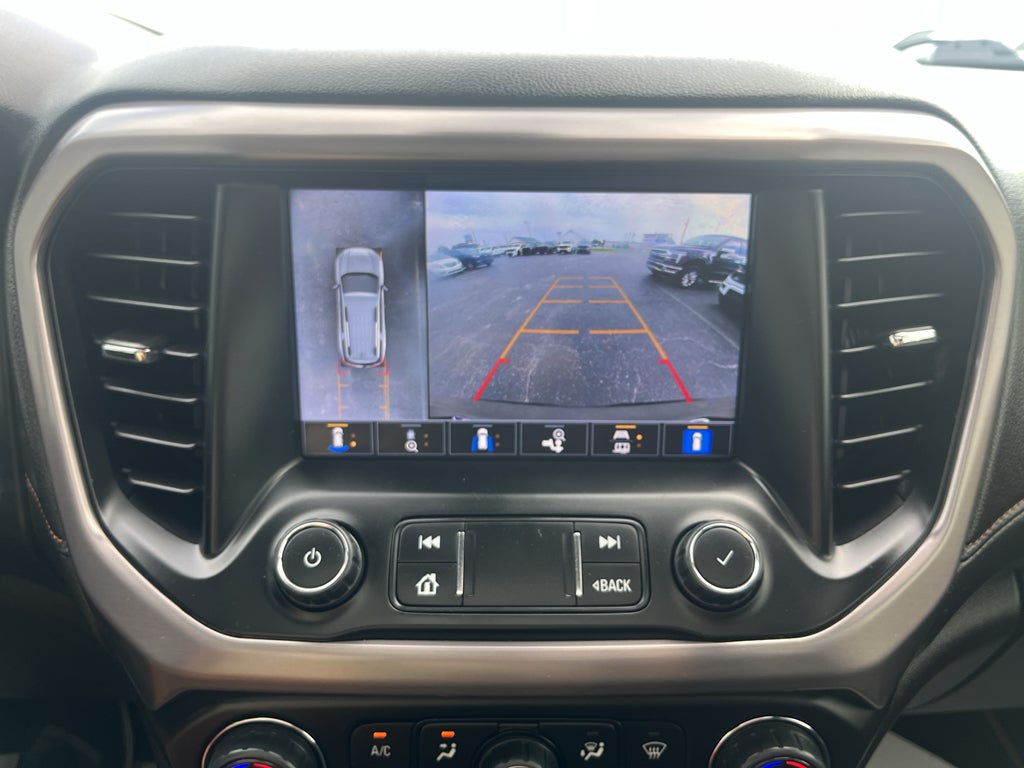 2022 GMC Acadia AT4