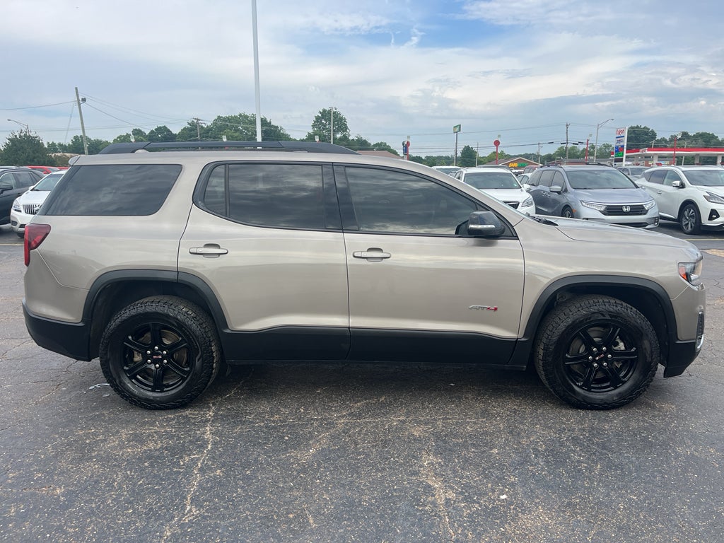 2022 GMC Acadia AT4