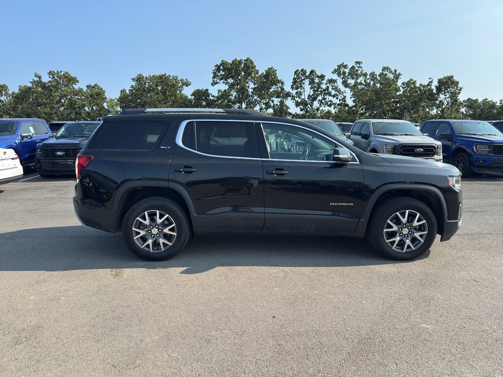 2023 GMC Acadia SLT
