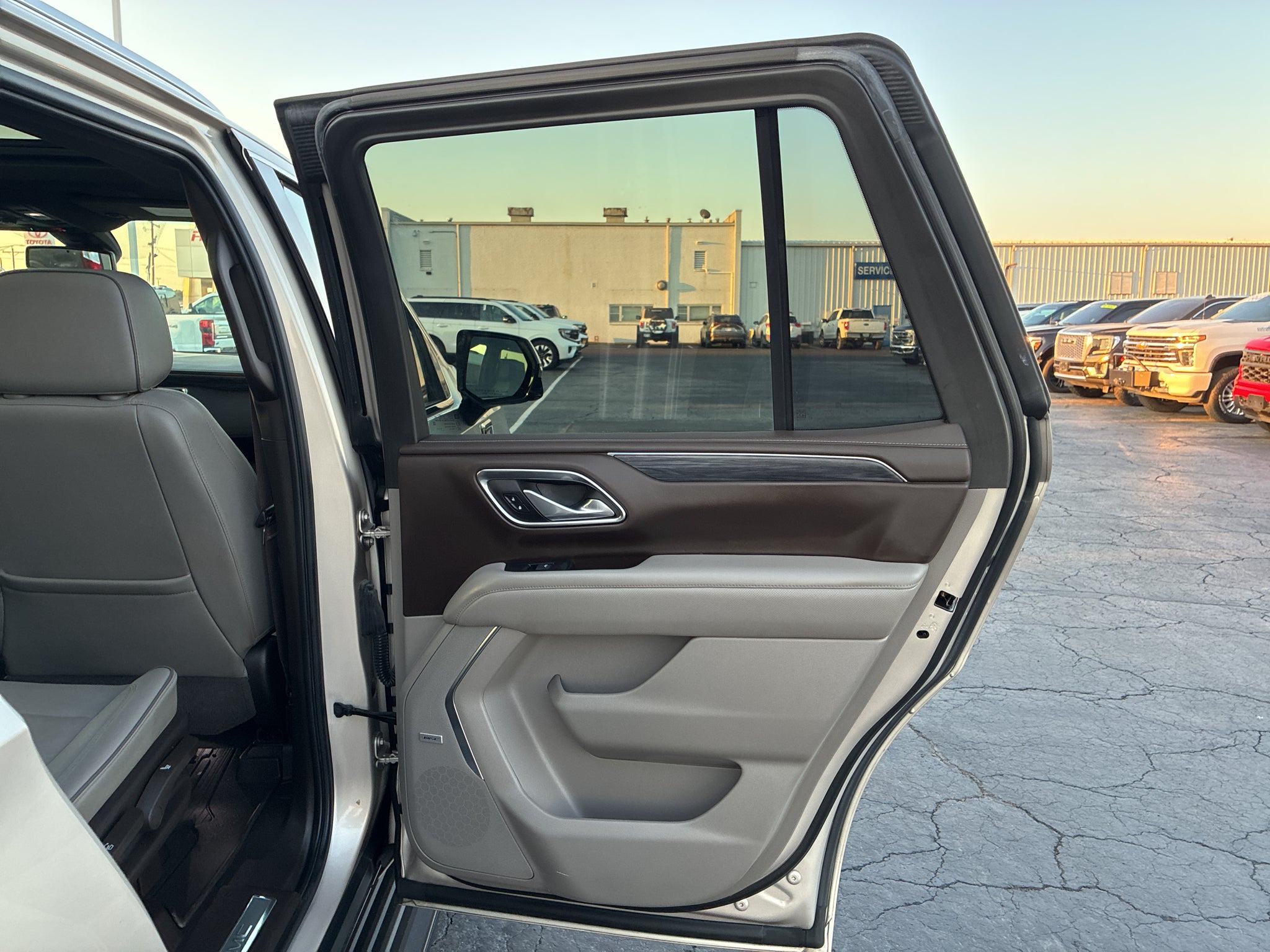 2021 GMC Yukon SLT