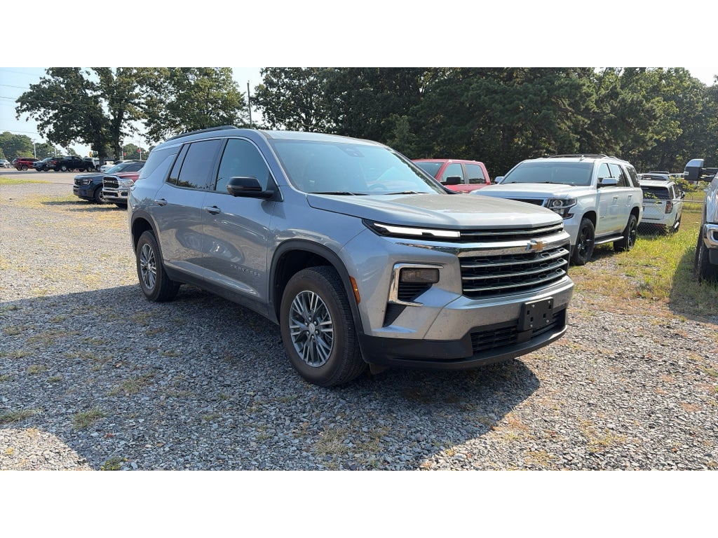 2025 Chevrolet Traverse FWD LT