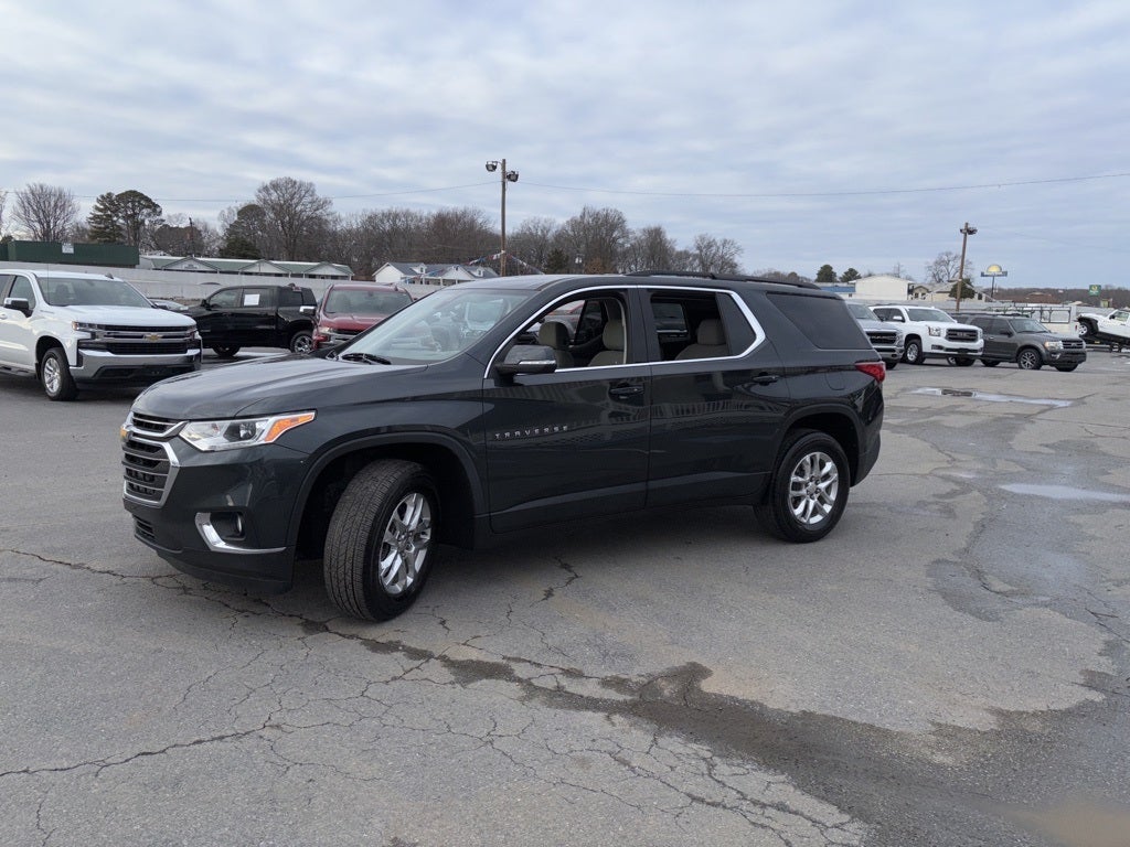 2021 Chevrolet Traverse LT Cloth w/2FL