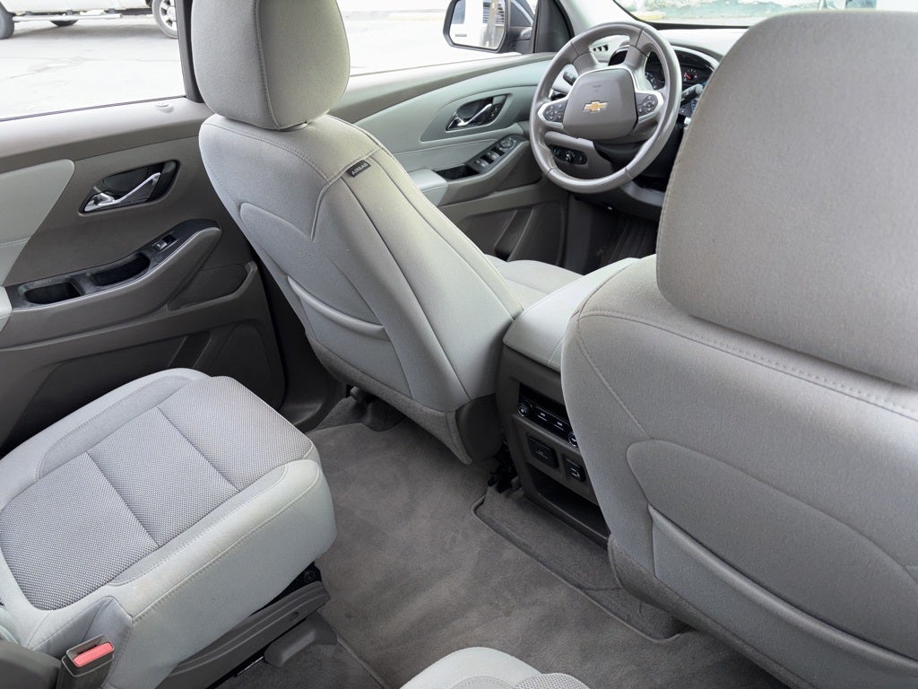 2021 Chevrolet Traverse LT Cloth w/2FL