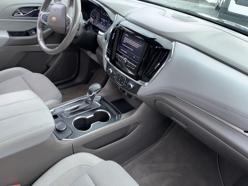 2021 Chevrolet Traverse LT Cloth w/2FL