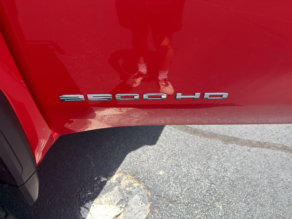 2023 GMC Sierra SLT