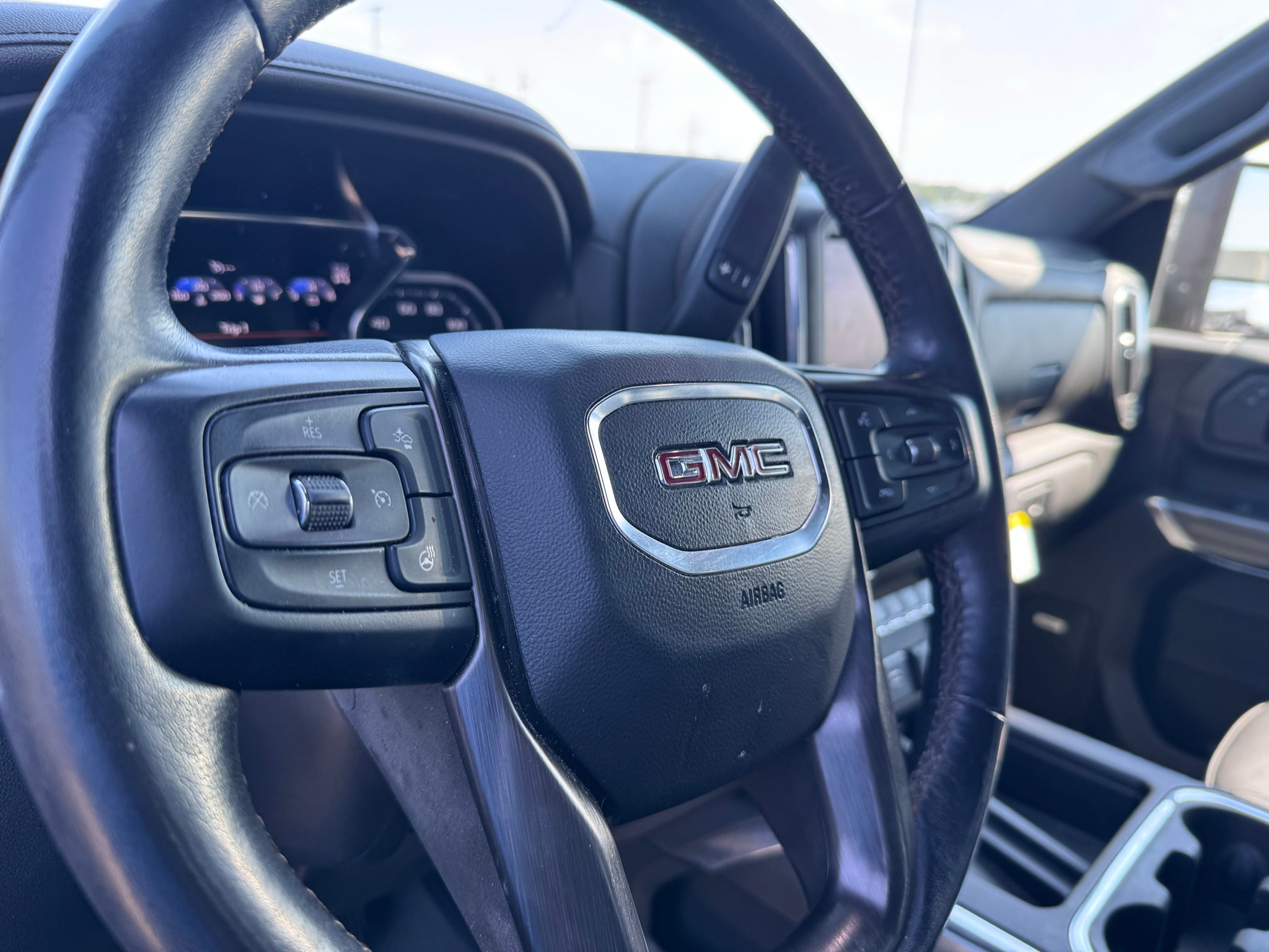 2023 GMC Sierra AT4