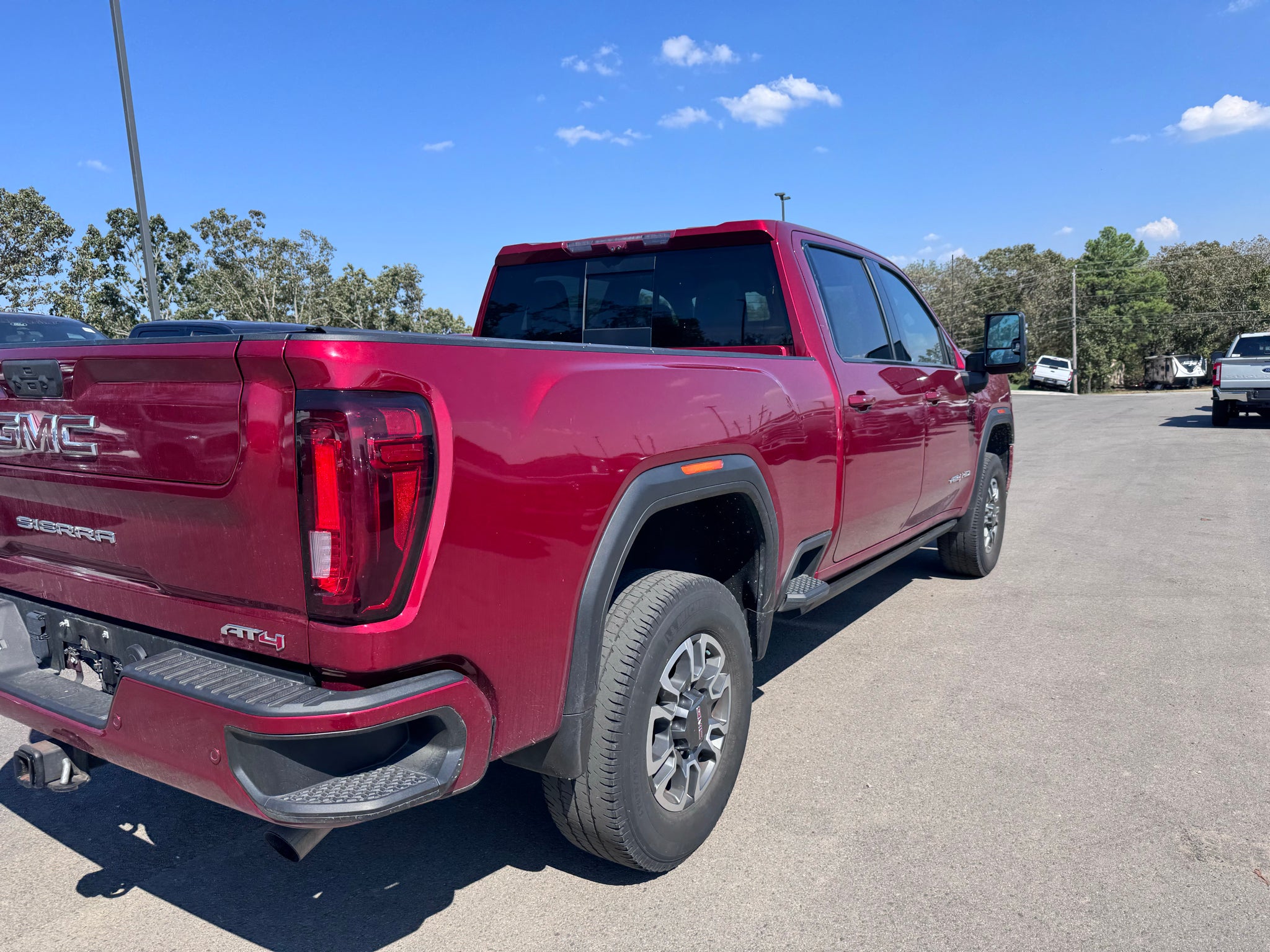 2023 GMC Sierra AT4