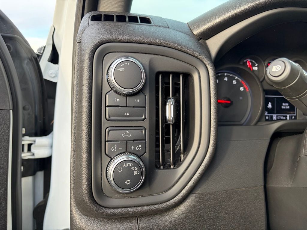 2025 GMC Sierra 2500HD Pro