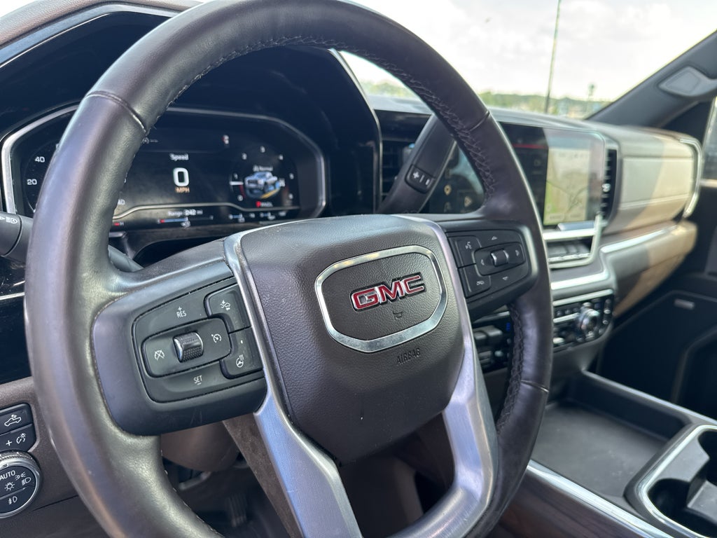 2025 GMC Sierra SLT