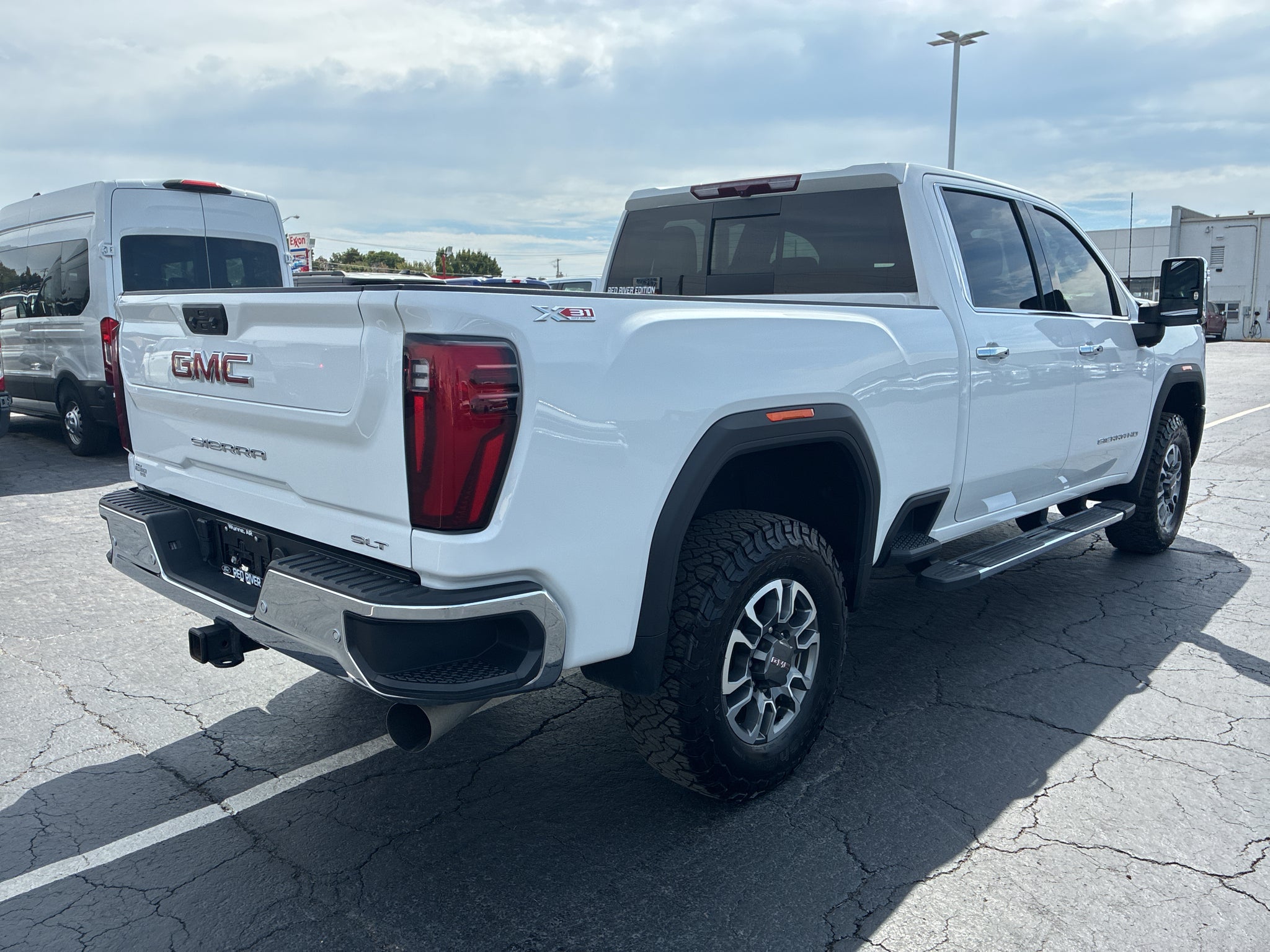 2025 GMC Sierra SLT