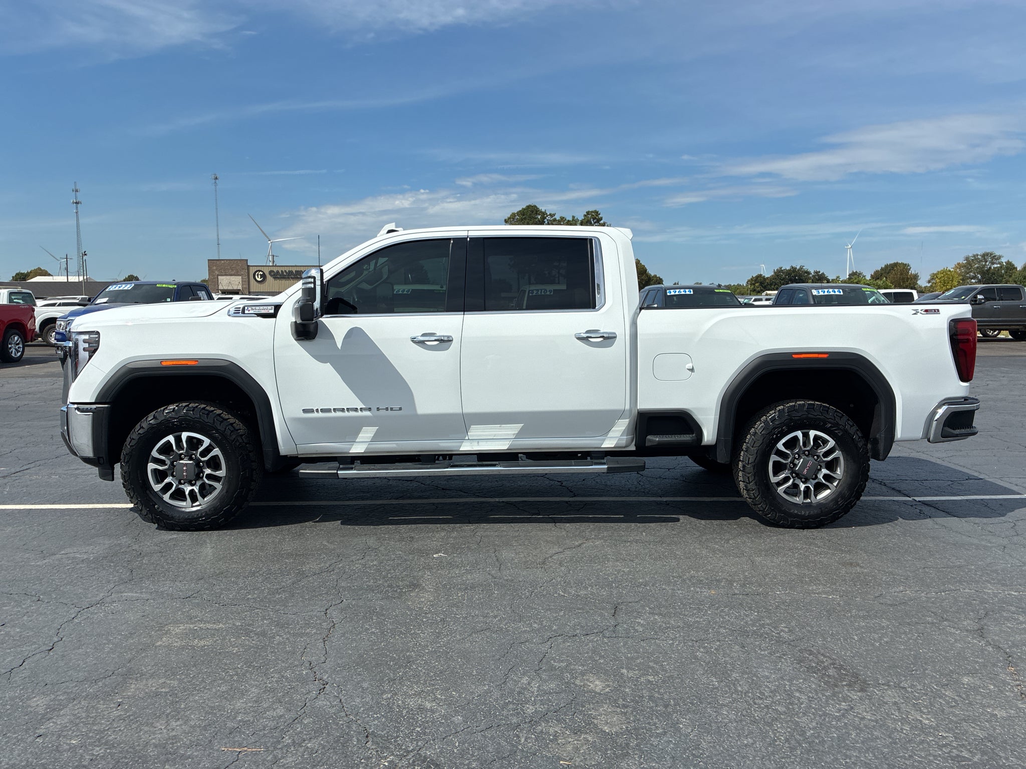 2025 GMC Sierra SLT