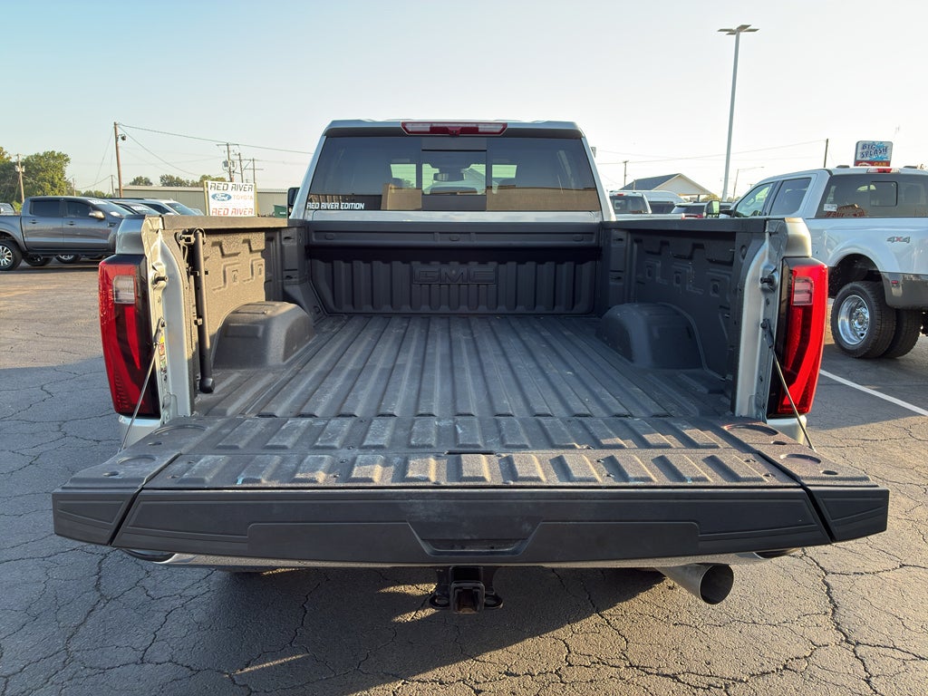 2025 GMC Sierra SLT